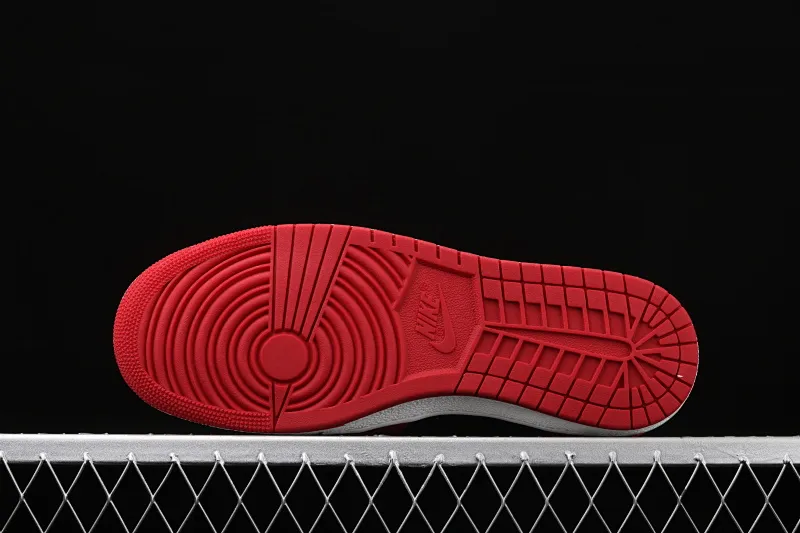 All Categories Air Jordan Jordan Series Basketball Shoes Air Jordan 1 High Pure Original Version Air Jordan 1 Hi 85 AJ1 Joe 1 Reversed Black and Red Forbidden High Basketball Shoes BQ4422-600